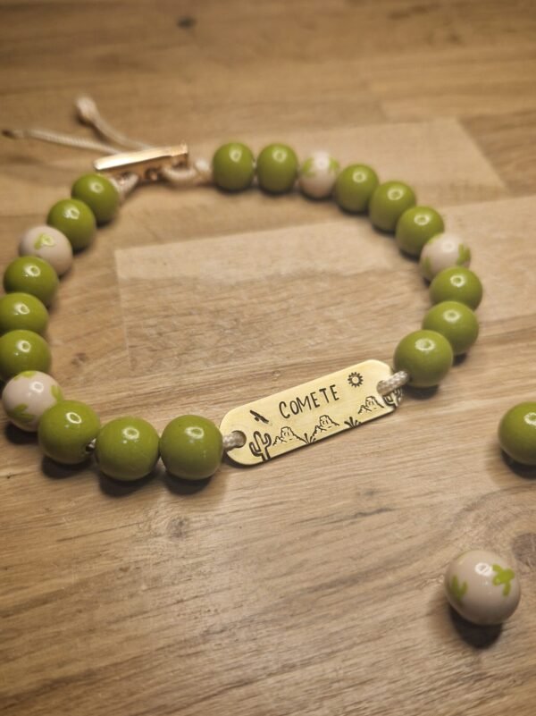 Collier de perles porte médaille Saguaro